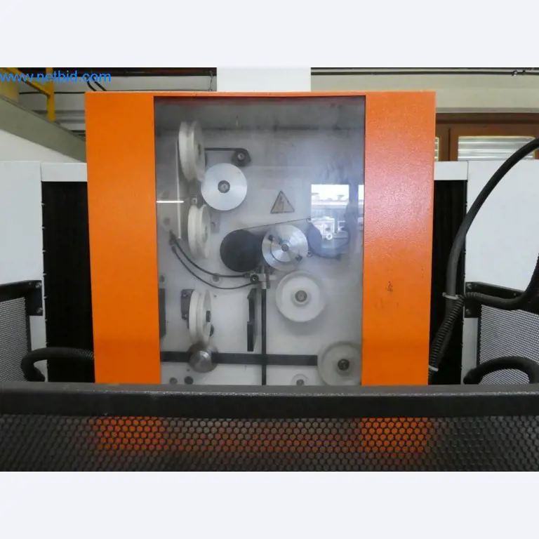 Dobře udržované stroje a provozní a kancelářské vybavení z oblasti výroby nástrojů / obrábění kovů.-4