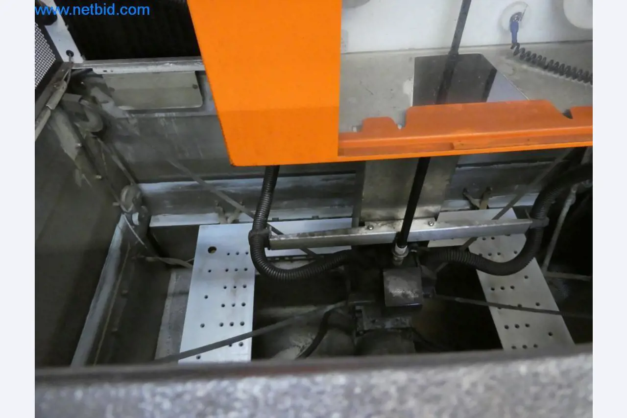 Dobře udržované stroje a provozní a kancelářské vybavení z oblasti výroby nástrojů / obrábění kovů.-5