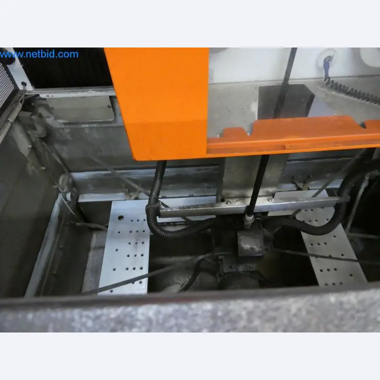 Dobře udržované stroje a provozní a kancelářské vybavení z oblasti výroby nástrojů / obrábění kovů.-5