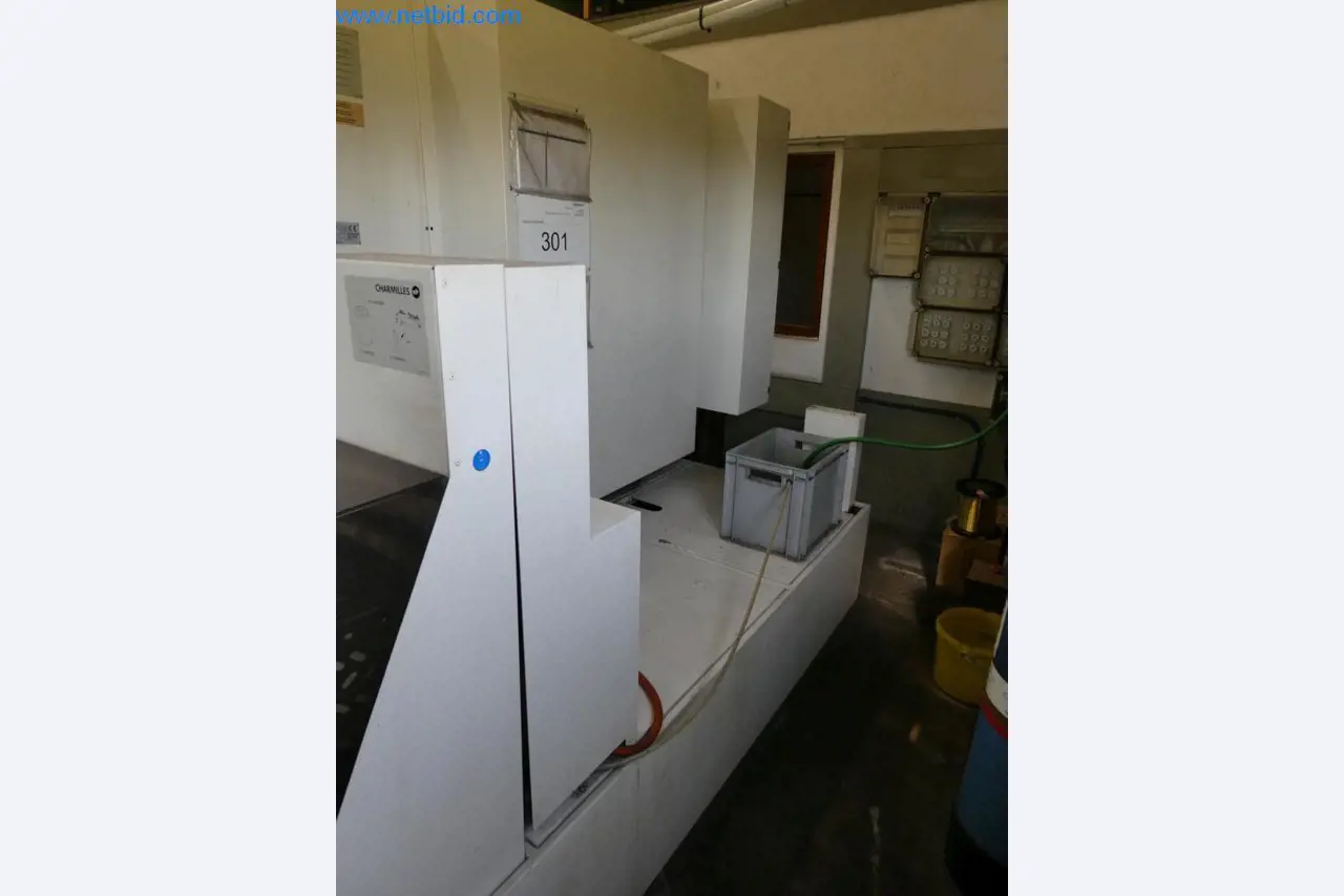 Dobře udržované stroje a provozní a kancelářské vybavení z oblasti výroby nástrojů / obrábění kovů.-9