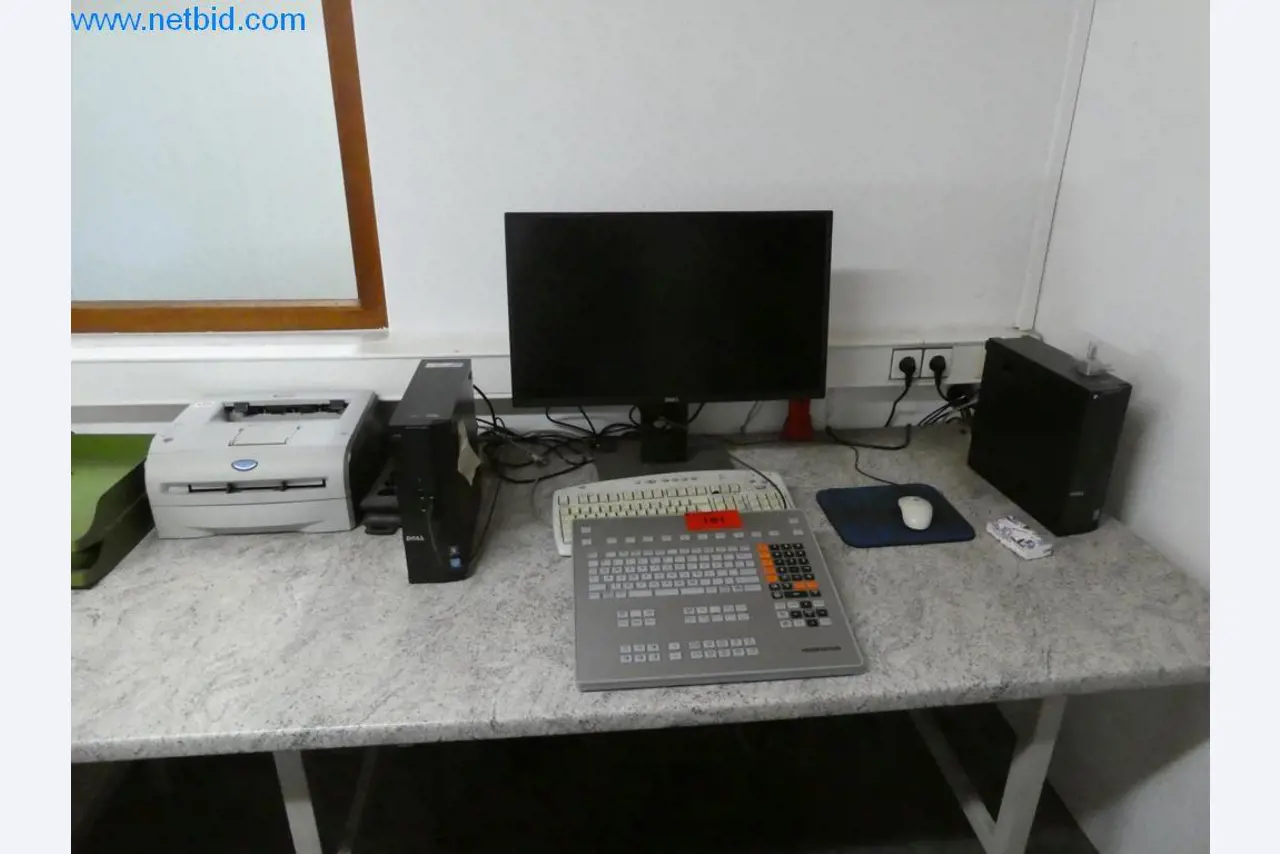 Dobře udržované stroje a provozní a kancelářské vybavení z oblasti výroby nástrojů / obrábění kovů.-1