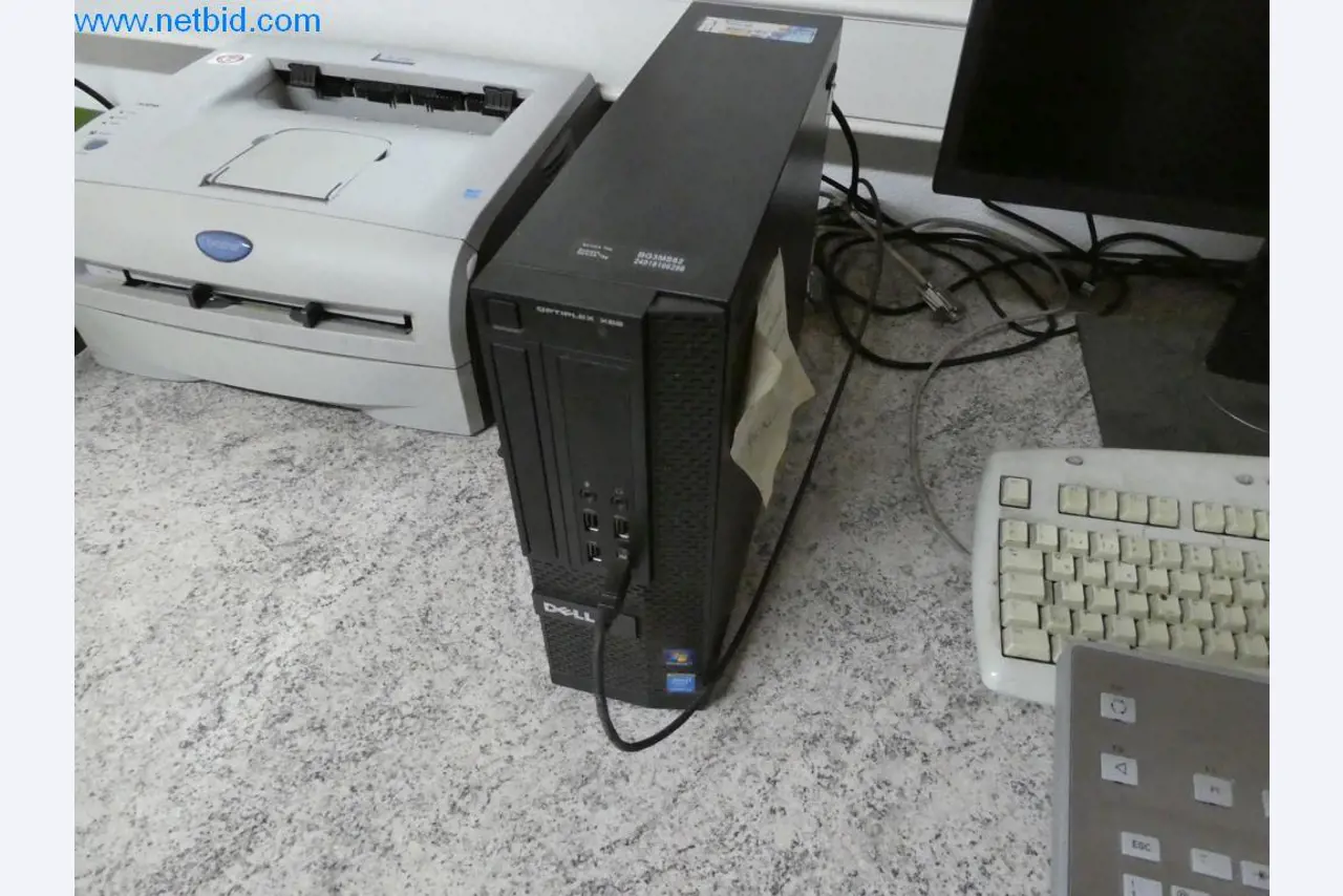 Dobře udržované stroje a provozní a kancelářské vybavení z oblasti výroby nástrojů / obrábění kovů.-3