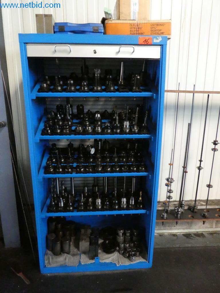 Máquinas bem conservadas, bem como equipamento operacional e de escritório do sector da fabricação de ferramentas / metalurgia-3