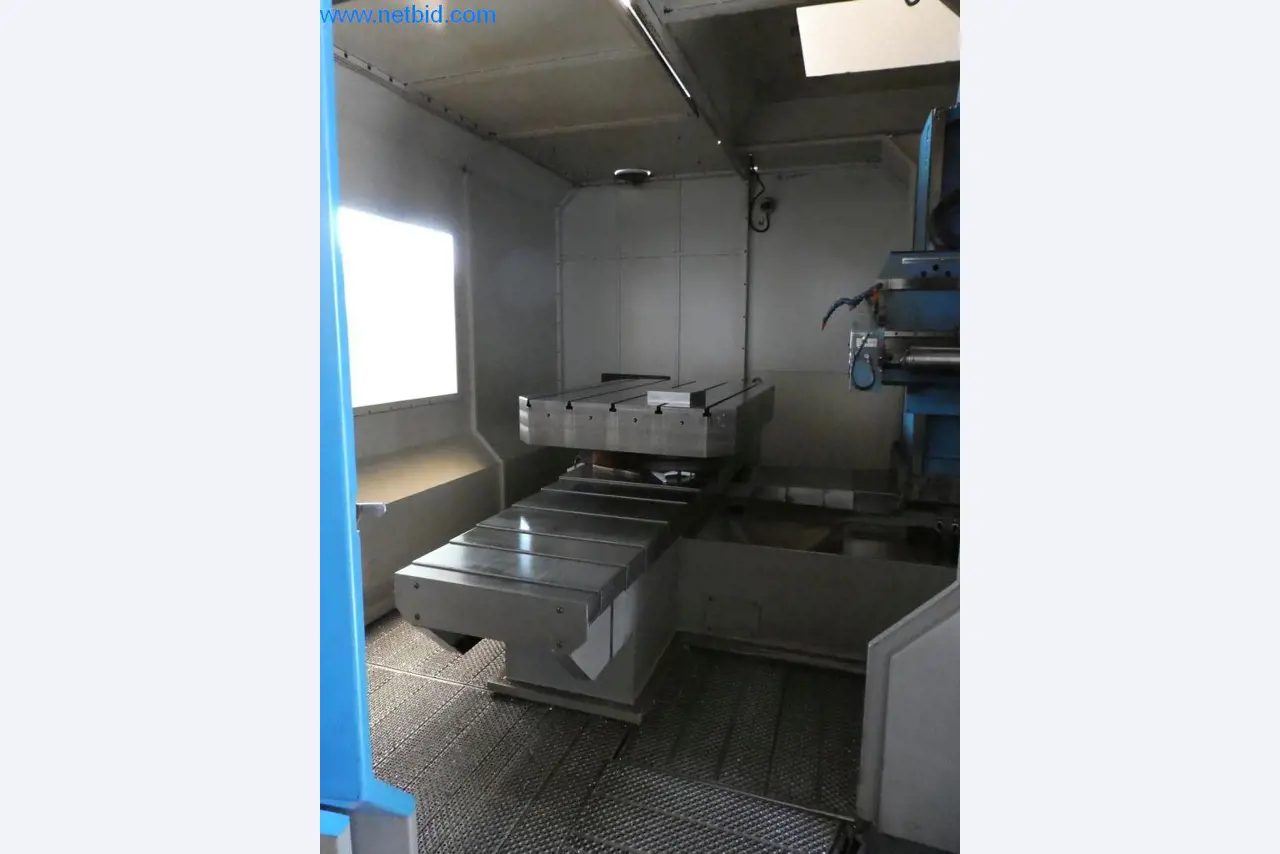 Máquinas bem conservadas, bem como equipamento operacional e de escritório do sector da fabricação de ferramentas / metalurgia-6