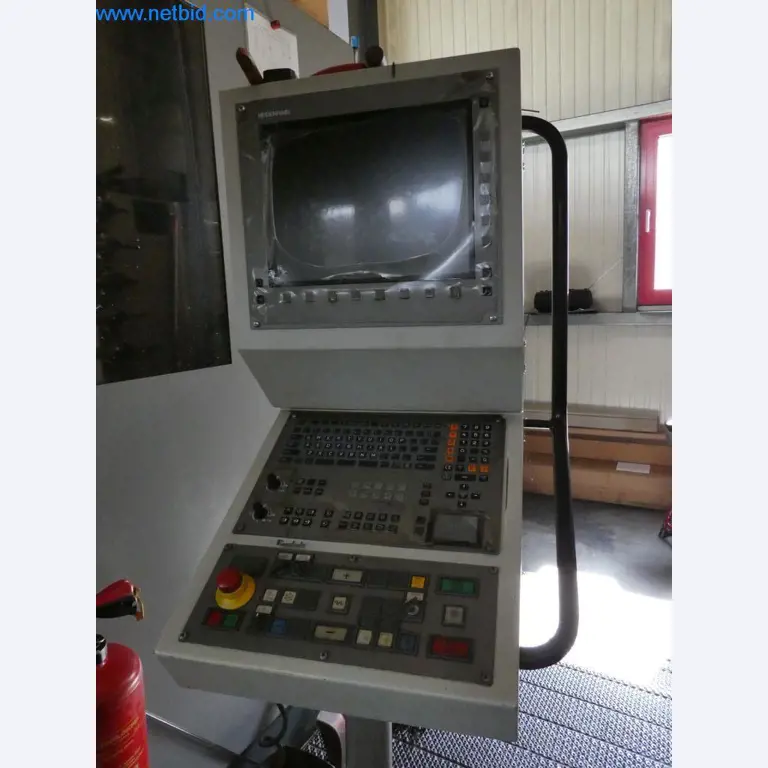 Máquinas bem conservadas, bem como equipamento operacional e de escritório do sector da fabricação de ferramentas / metalurgia-7