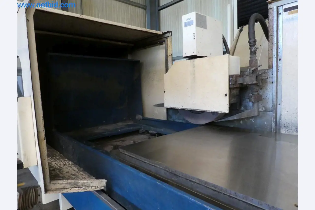 Máquinas en buen estado, así como equipos operativos y de oficina del sector de la fabricación de herramientas / metalurgia-4