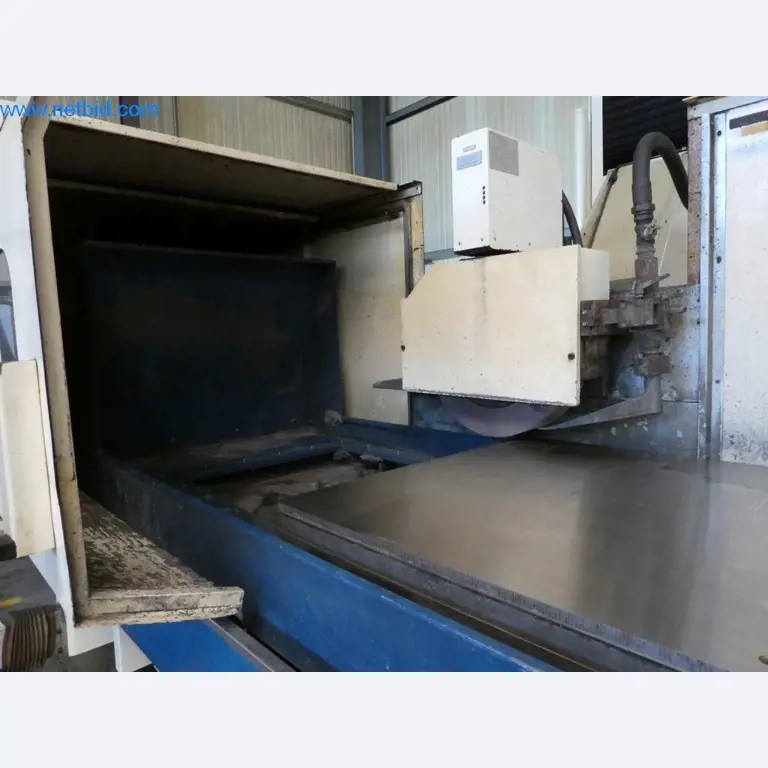 Máquinas en buen estado, así como equipos operativos y de oficina del sector de la fabricación de herramientas / metalurgia-4