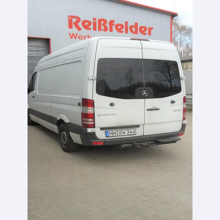 Machines entretenues ainsi que l'équipement de l'entreprise et du commerce dans le domaine de la construction d'outils / du travail des métaux-3