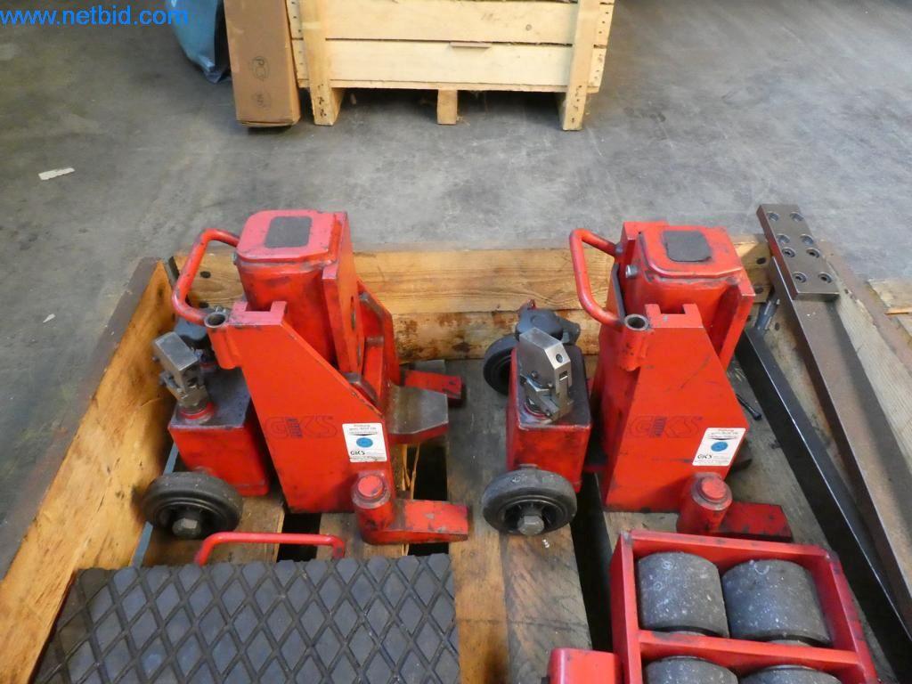 Máquinas bem conservadas, bem como equipamento operacional e de escritório do sector da fabricação de ferramentas / metalurgia-2