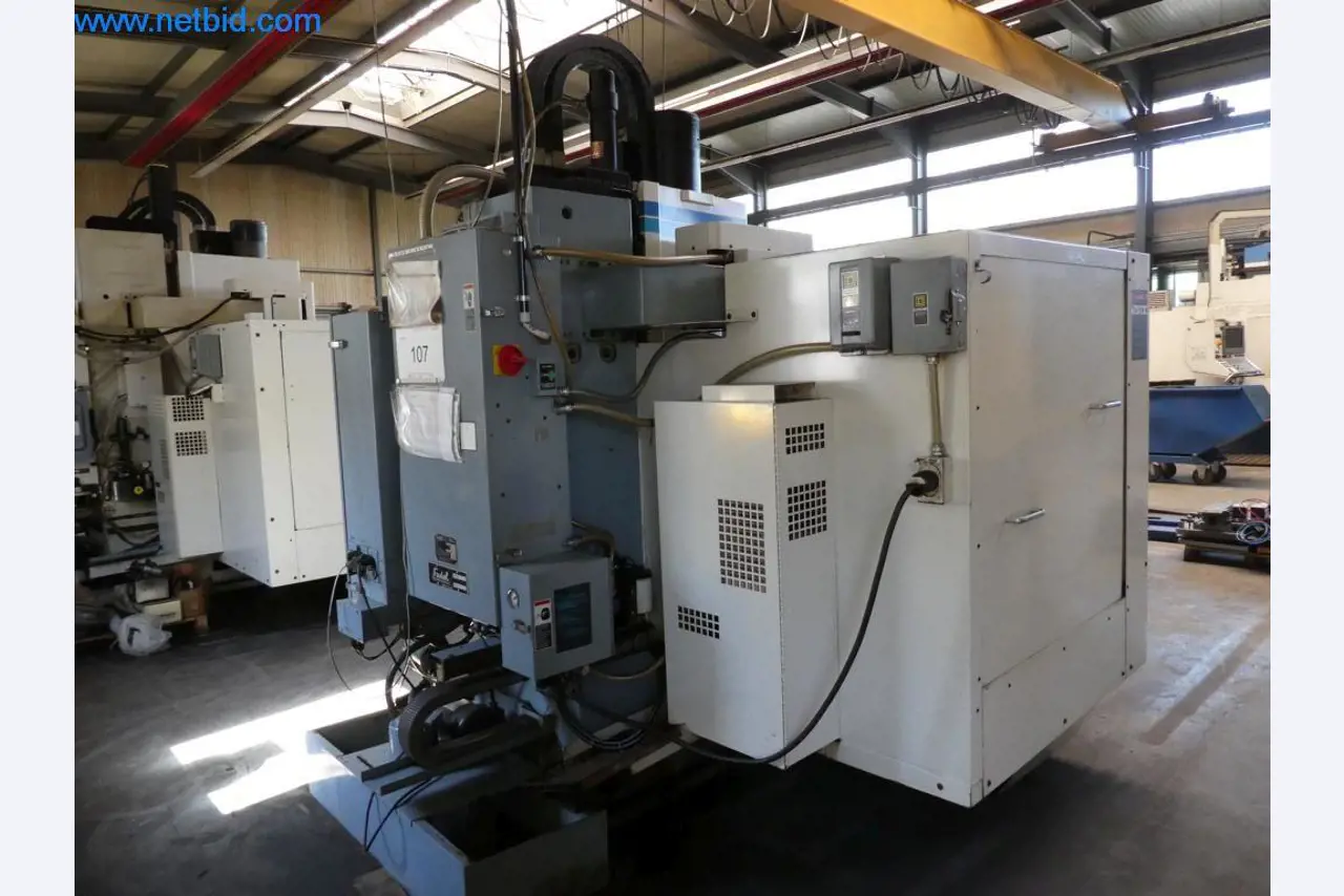 Máquinas bem conservadas, bem como equipamento operacional e de escritório do sector da fabricação de ferramentas / metalurgia-5