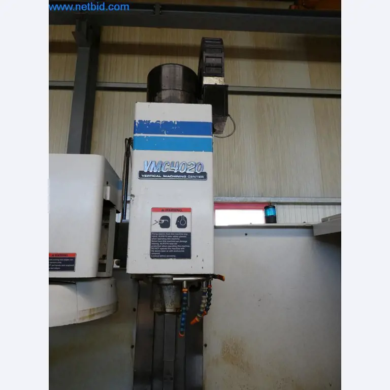 Máquinas bem conservadas, bem como equipamento operacional e de escritório do sector da fabricação de ferramentas / metalurgia-6