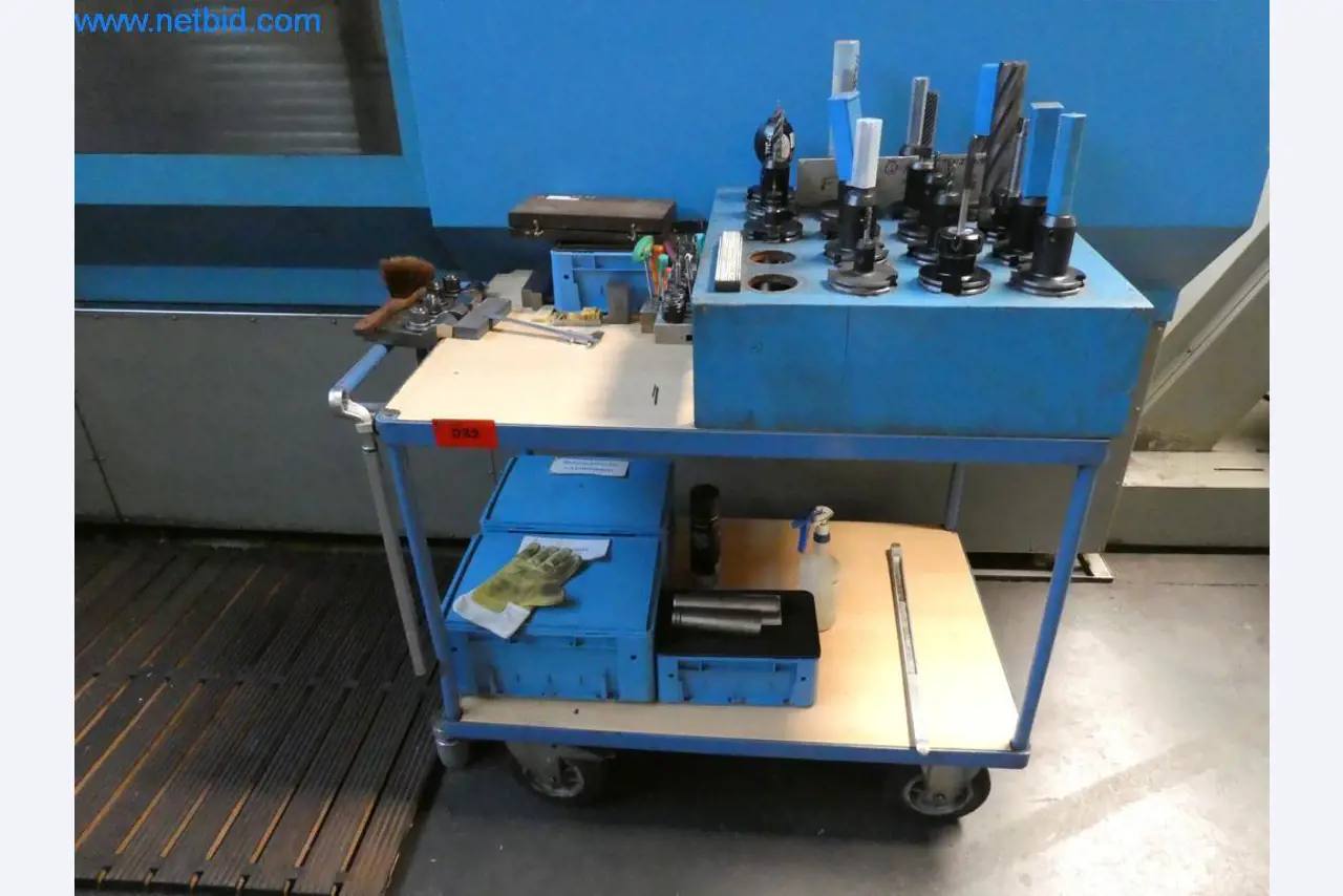 Dobrze utrzymane maszyny oraz sprzęt operacyjny i biurowy z sektora produkcji narzędzi / obróbki metali-1