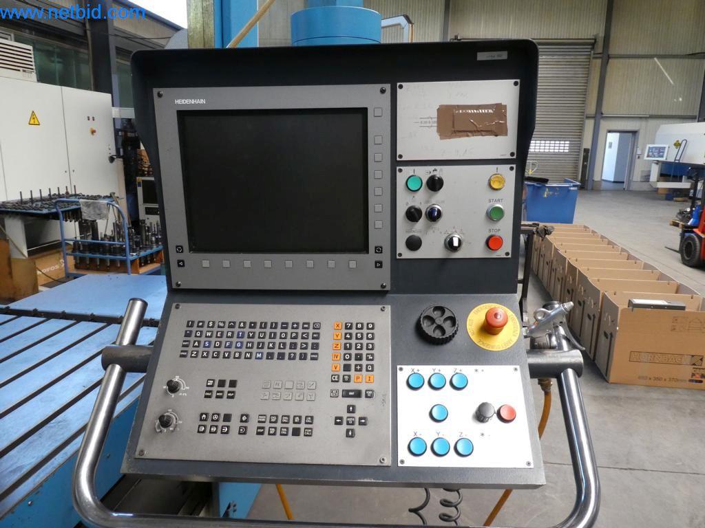 Máquinas bem conservadas, bem como equipamento operacional e de escritório do sector da fabricação de ferramentas / metalurgia-4