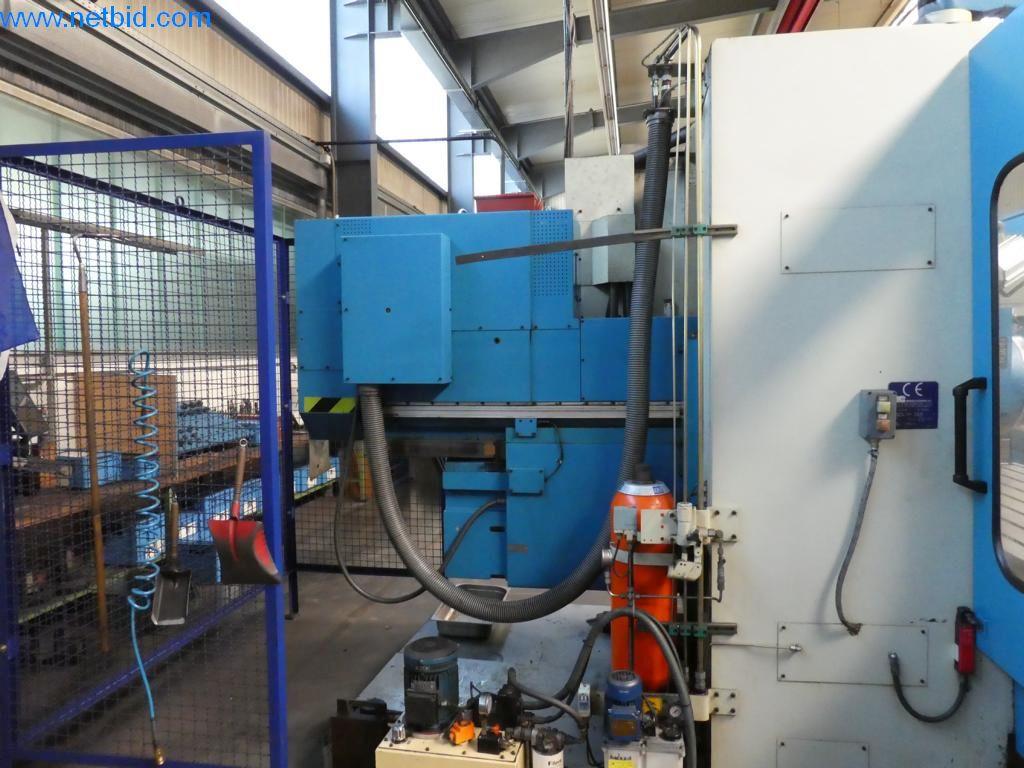 Máquinas bem conservadas, bem como equipamento operacional e de escritório do sector da fabricação de ferramentas / metalurgia-7