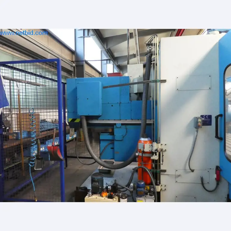 Máquinas en buen estado, así como equipos operativos y de oficina del sector de la fabricación de herramientas / metalurgia-7