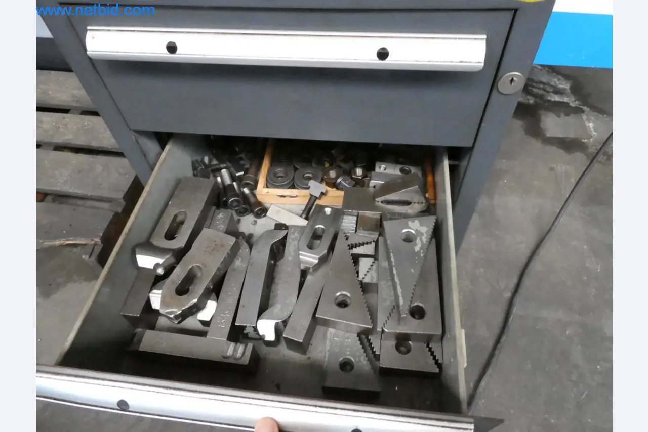 Máquinas en buen estado, así como equipos operativos y de oficina del sector de la fabricación de herramientas / metalurgia-11