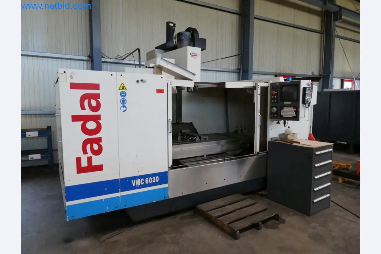 Máquinas en buen estado, así como equipos operativos y de oficina del sector de la fabricación de herramientas / metalurgia-1