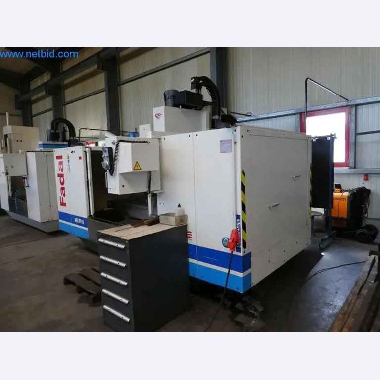 Máquinas en buen estado, así como equipos operativos y de oficina del sector de la fabricación de herramientas / metalurgia-2