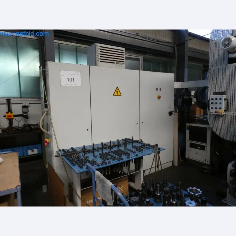 Dobro vzdrževani stroji ter delovna in pisarniška oprema iz sektorja orodjarstva/obdelave kovin-5