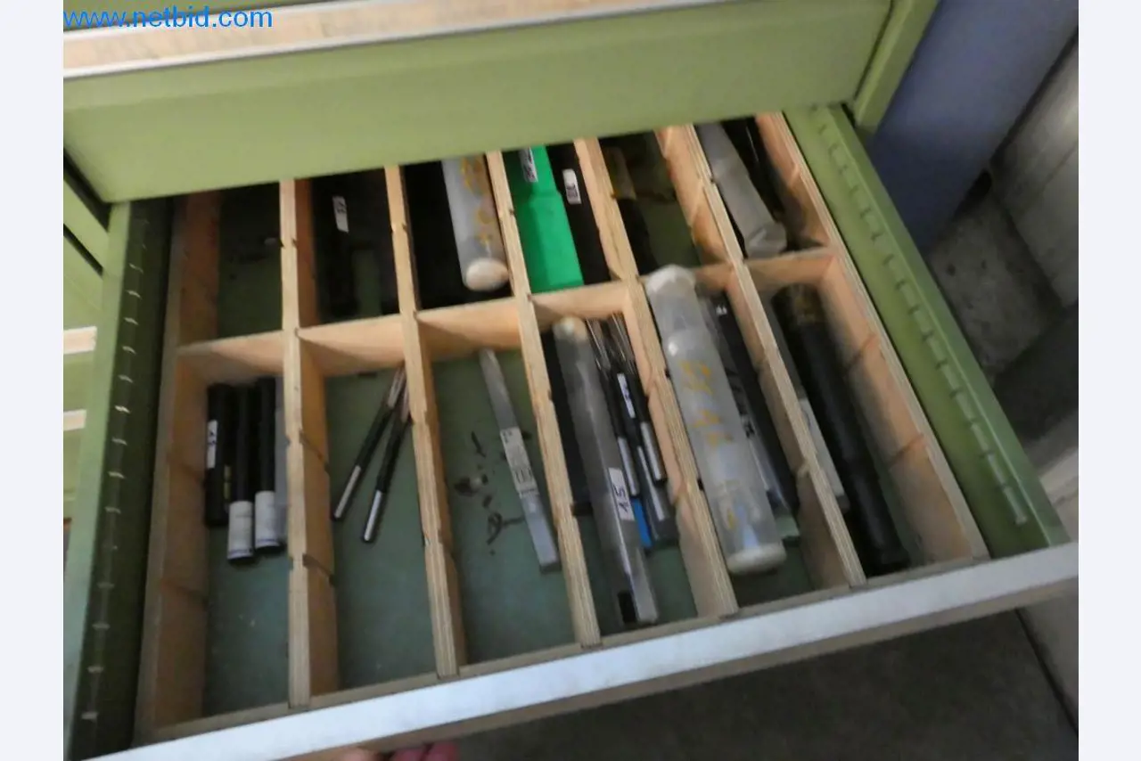 Dobro vzdrževani stroji ter delovna in pisarniška oprema iz sektorja orodjarstva/obdelave kovin-6