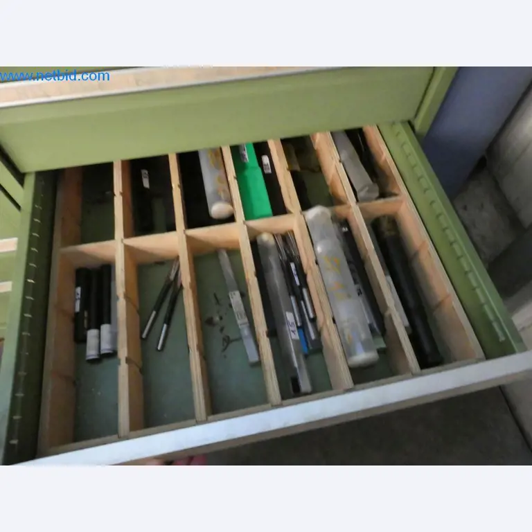 Dobro vzdrževani stroji ter delovna in pisarniška oprema iz sektorja orodjarstva/obdelave kovin-6