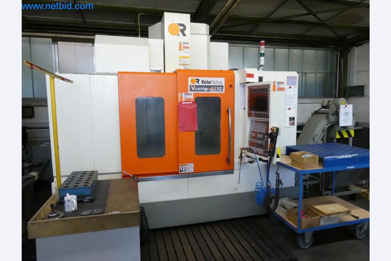 Máquinas en buen estado, así como equipos operativos y de oficina del sector de la fabricación de herramientas / metalurgia-1