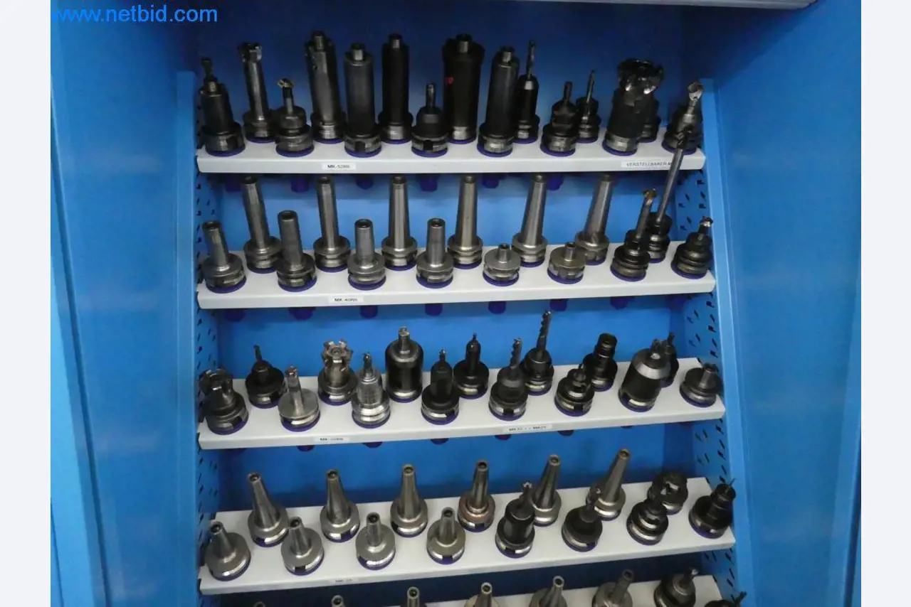 Dobře udržované stroje a provozní a kancelářské vybavení z oblasti výroby nástrojů / obrábění kovů.-3