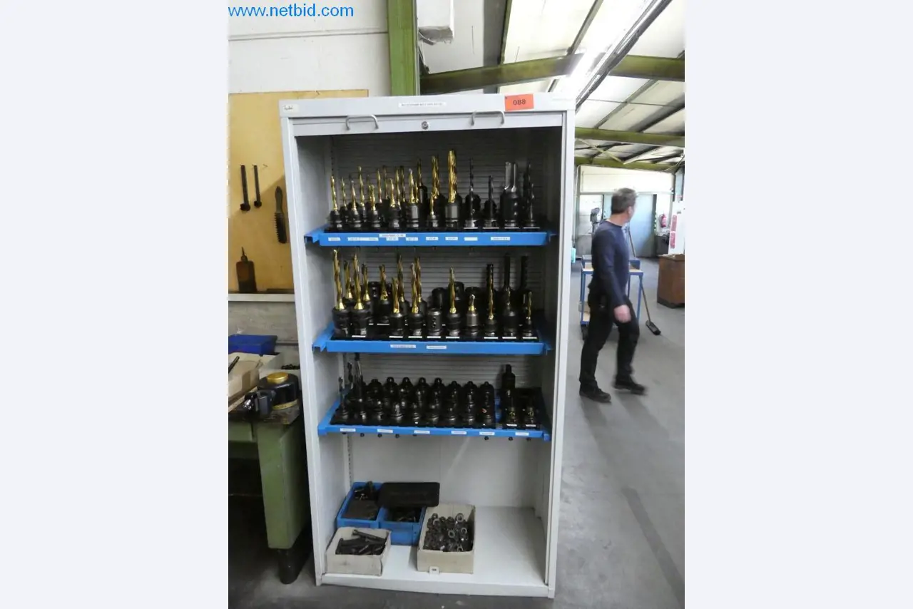 Dobře udržované stroje a provozní a kancelářské vybavení z oblasti výroby nástrojů / obrábění kovů.-1