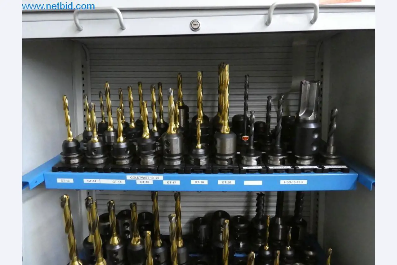 Dobře udržované stroje a provozní a kancelářské vybavení z oblasti výroby nástrojů / obrábění kovů.-3