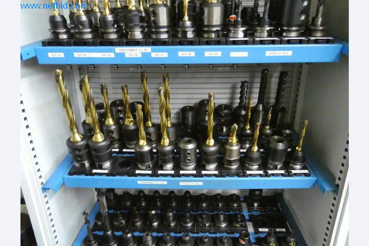 Dobře udržované stroje a provozní a kancelářské vybavení z oblasti výroby nástrojů / obrábění kovů.-4