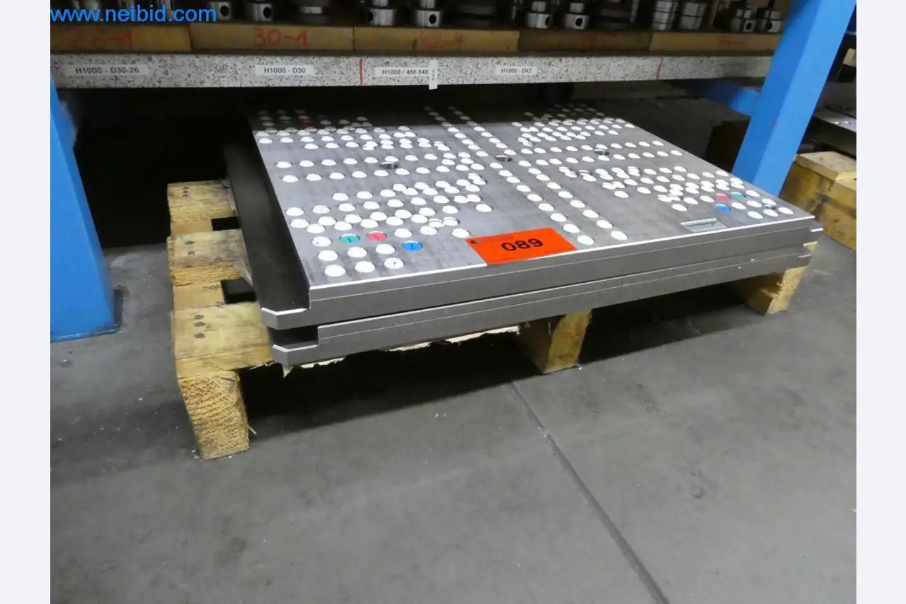 Máquinas en buen estado, así como equipos operativos y de oficina del sector de la fabricación de herramientas / metalurgia-4