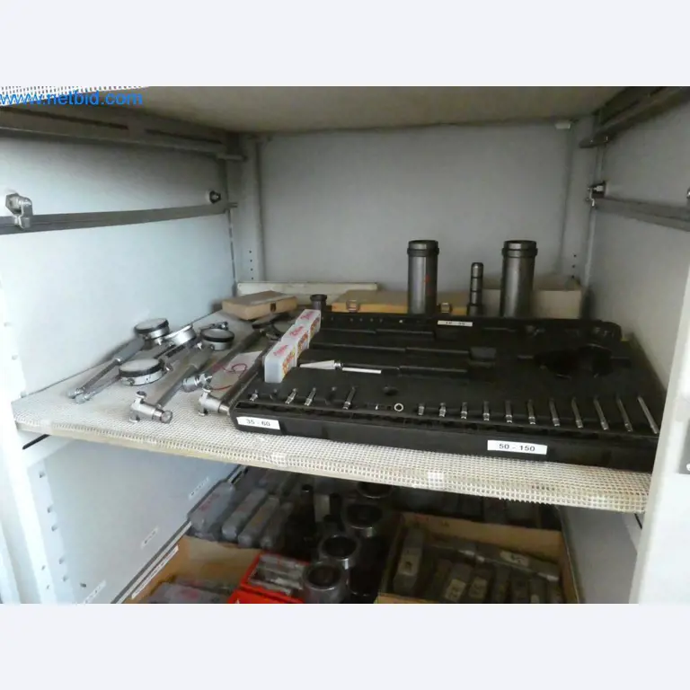 Machines entretenues ainsi que l'équipement de l'entreprise et du commerce dans le domaine de la construction d'outils / du travail des métaux-5