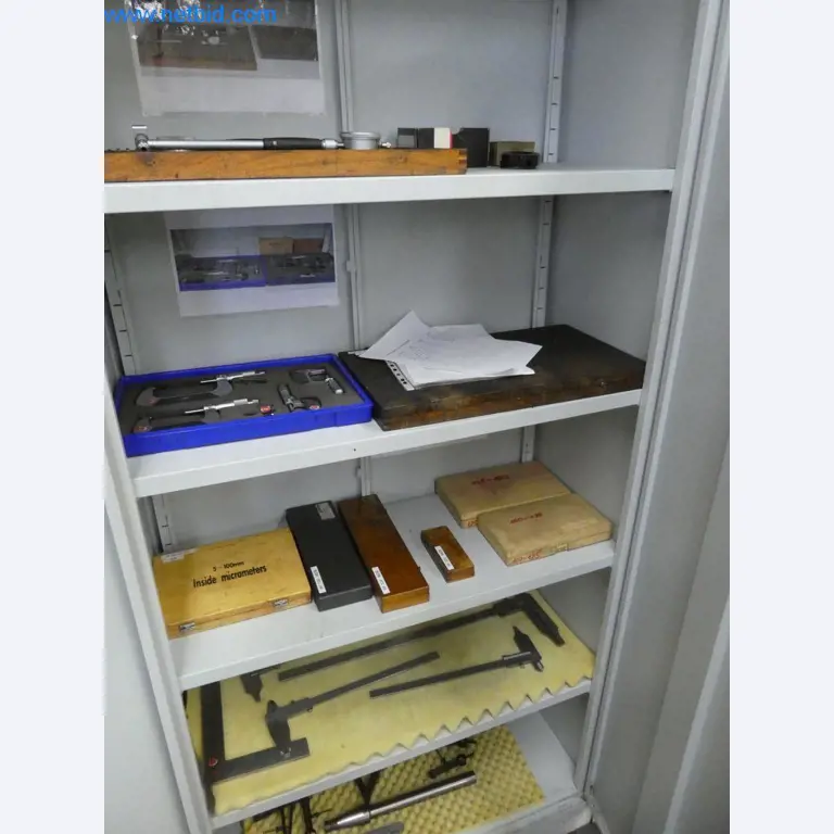 Machines entretenues ainsi que l'équipement de l'entreprise et du commerce dans le domaine de la construction d'outils / du travail des métaux-6