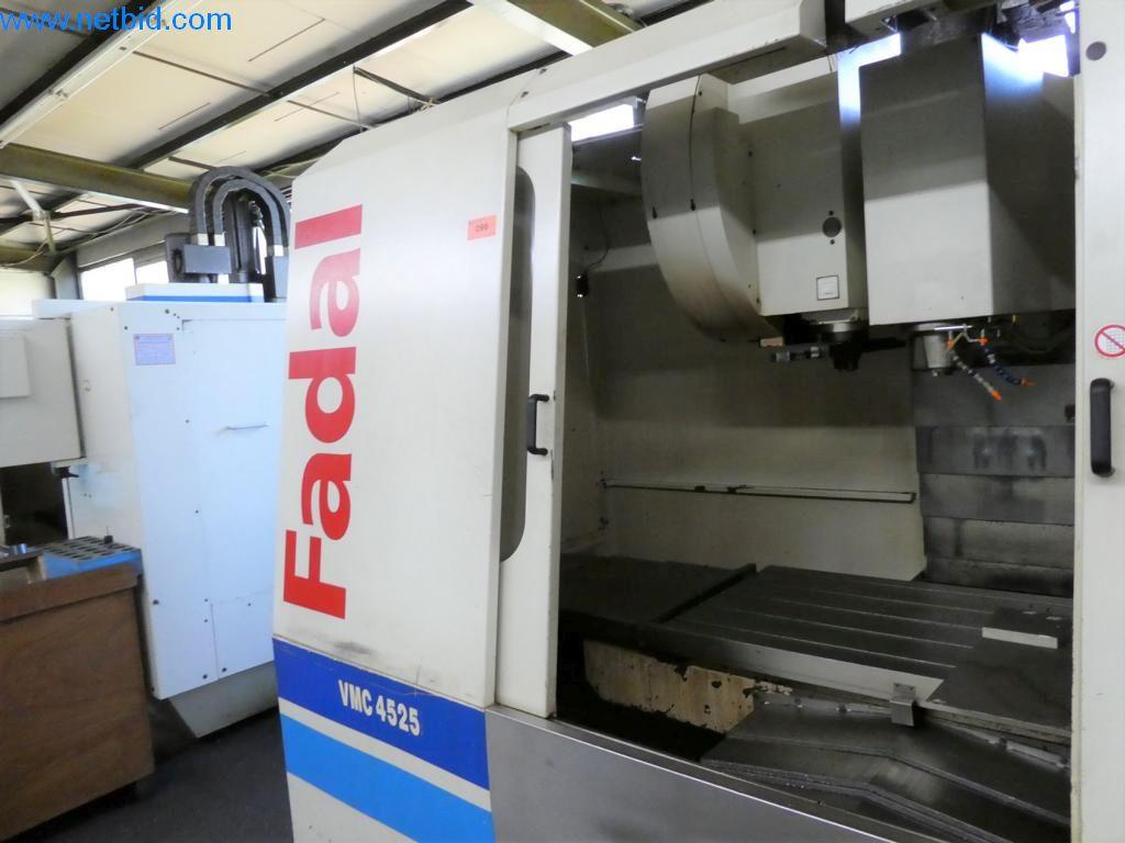 Máquinas bem conservadas, bem como equipamento operacional e de escritório do sector da fabricação de ferramentas / metalurgia-2