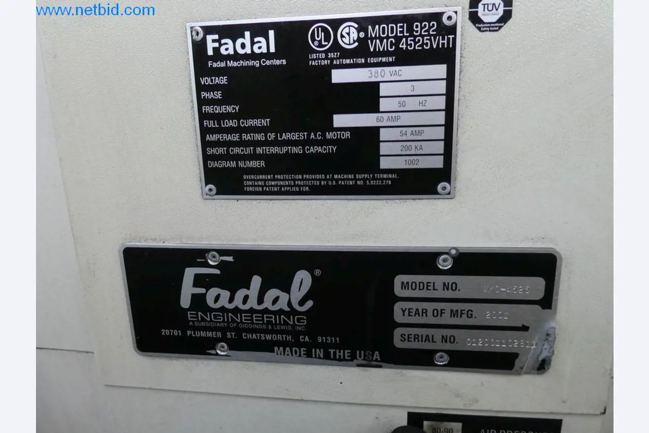 Máquinas bem conservadas, bem como equipamento operacional e de escritório do sector da fabricação de ferramentas / metalurgia-7