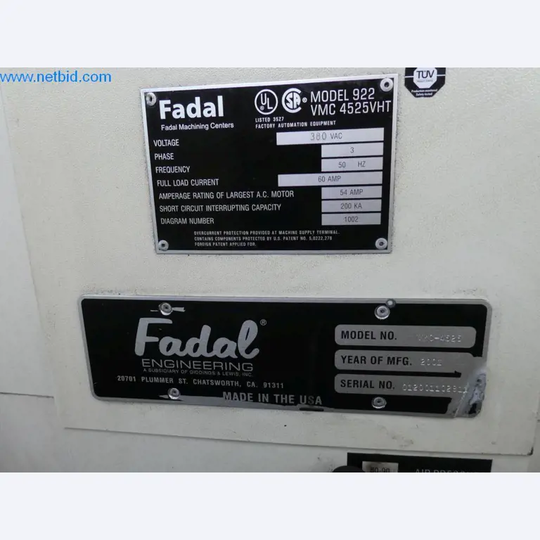 Máquinas bem conservadas, bem como equipamento operacional e de escritório do sector da fabricação de ferramentas / metalurgia-7