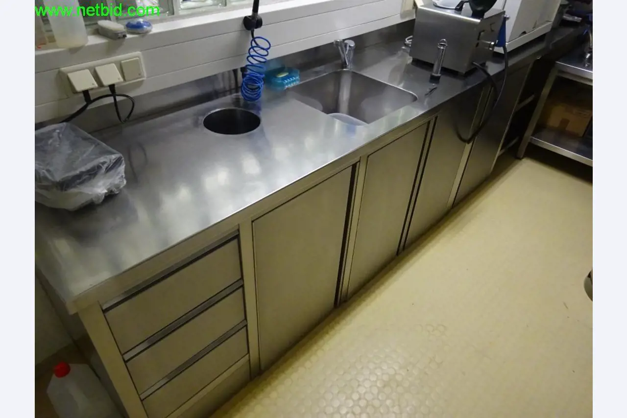 Operating and office equipment of a dental laboratory-1