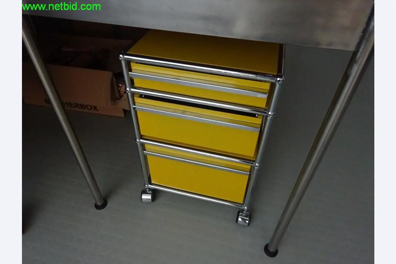 Operating and office equipment of a dental laboratory-2
