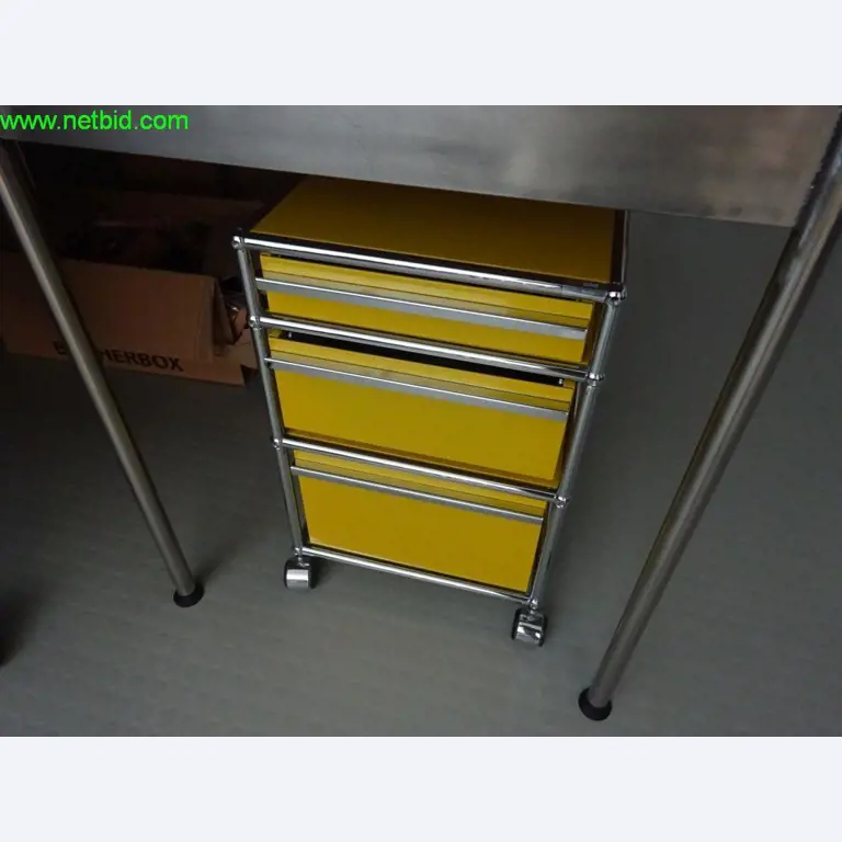 Operating and office equipment of a dental laboratory-2