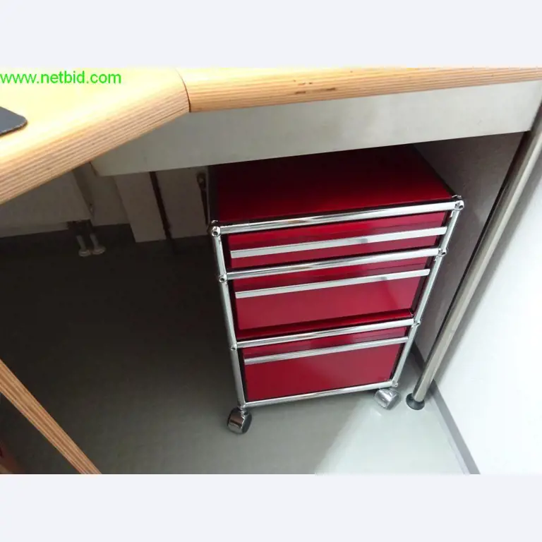 Operating and office equipment of a dental laboratory-4