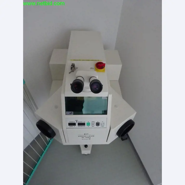Equipamento operacional e de escritório para um laboratório de tecnologia dentária-2