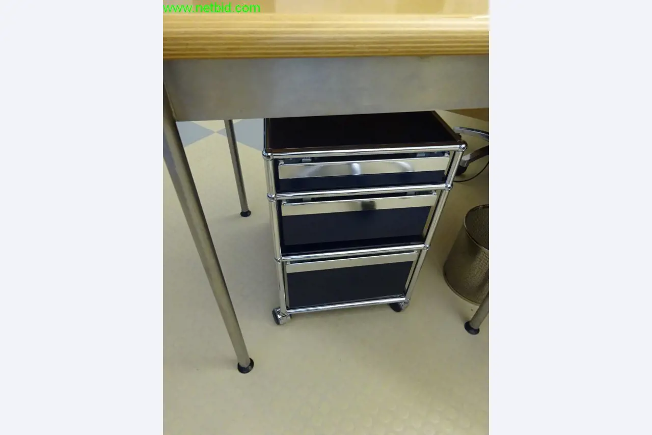 Operating and office equipment of a dental laboratory-5