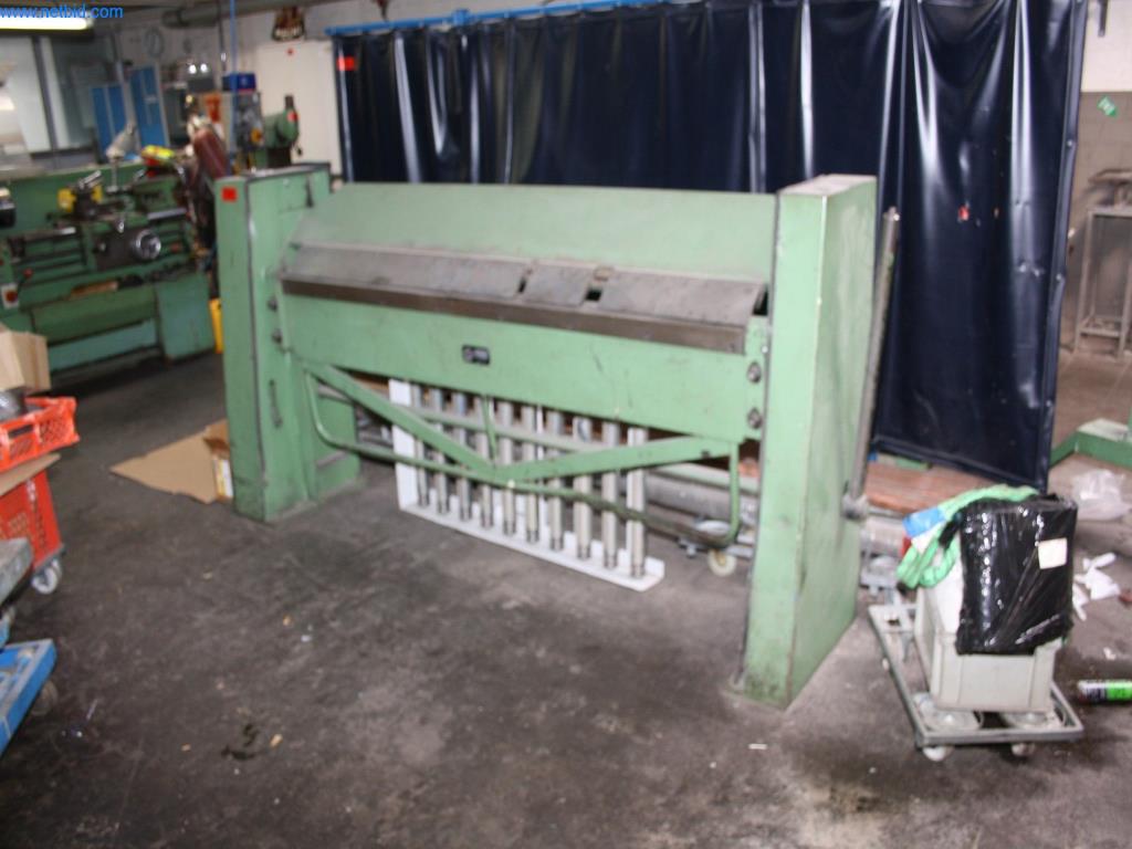 Devices for air conditioning, heating and cooling, workshop and storage facilities-1