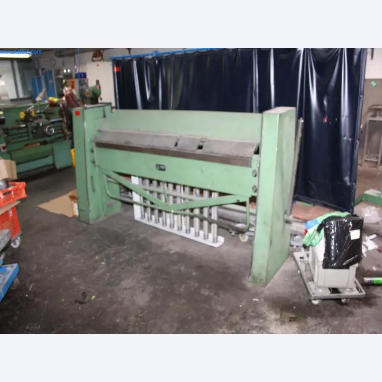 Devices for air conditioning, heating and cooling, workshop and storage facilities-1