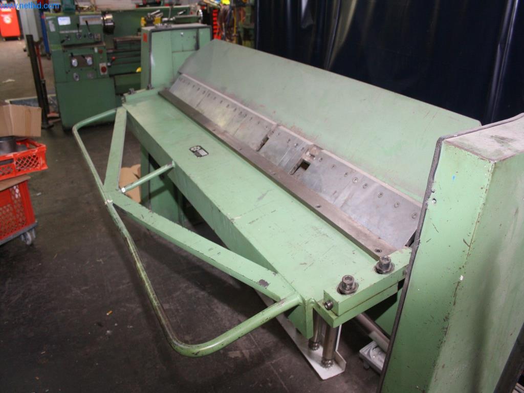 Devices for air conditioning, heating and cooling, workshop and storage facilities-3