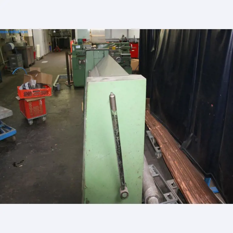 Devices for air conditioning, heating and cooling, workshop and storage facilities-4