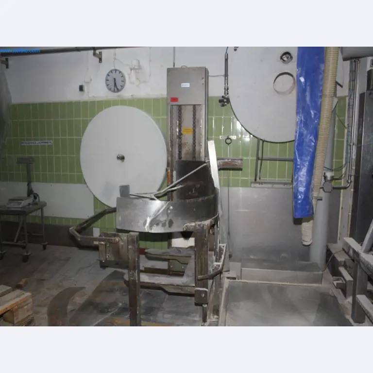 Devices for air conditioning, heating and cooling, workshop and storage facilities-1