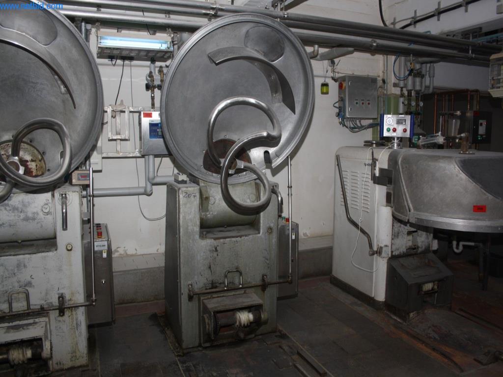 Devices for air conditioning, heating and cooling, workshop and storage facilities-1