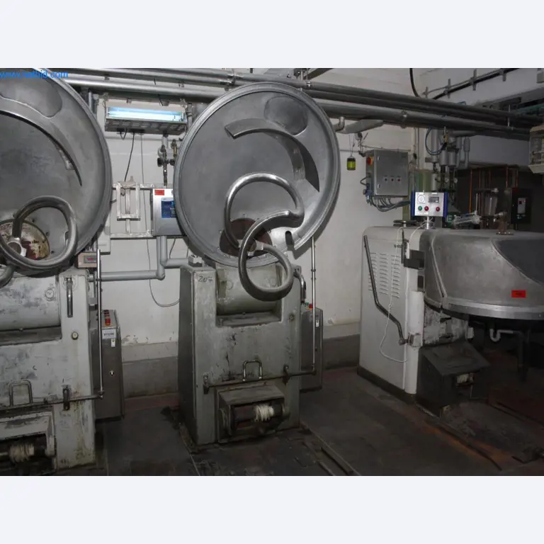 Devices for air conditioning, heating and cooling, workshop and storage facilities-1