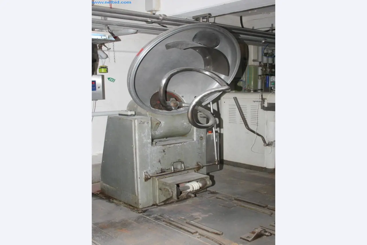 Devices for air conditioning, heating and cooling, workshop and storage facilities-4